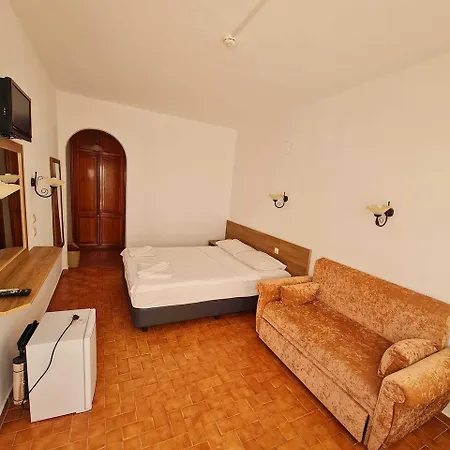 Hotel Nagi 3*