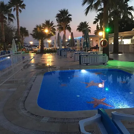 Nagi Hotel 3*