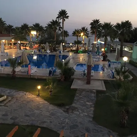 Hotel Nagi 3*
