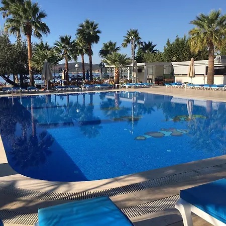 Nagi 3* 居姆贝特