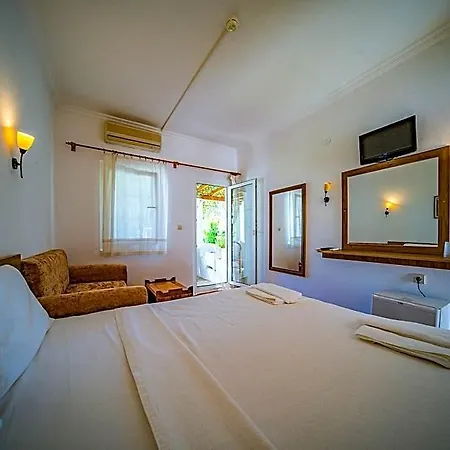 Nagi Hotell