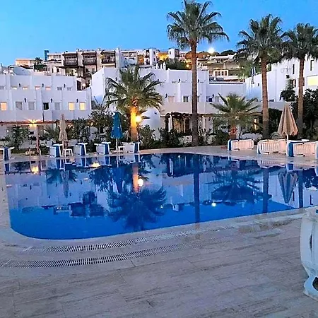 Nagi Hotel