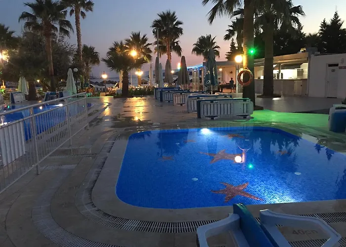 Nagi Hotel 3*