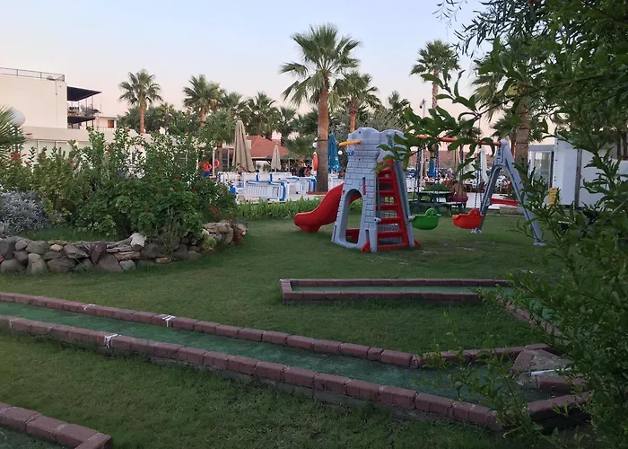 Nagi Hotel 3*